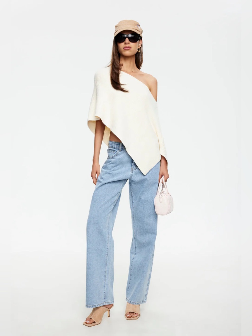 Lioness Luminous Poncho | milk A3